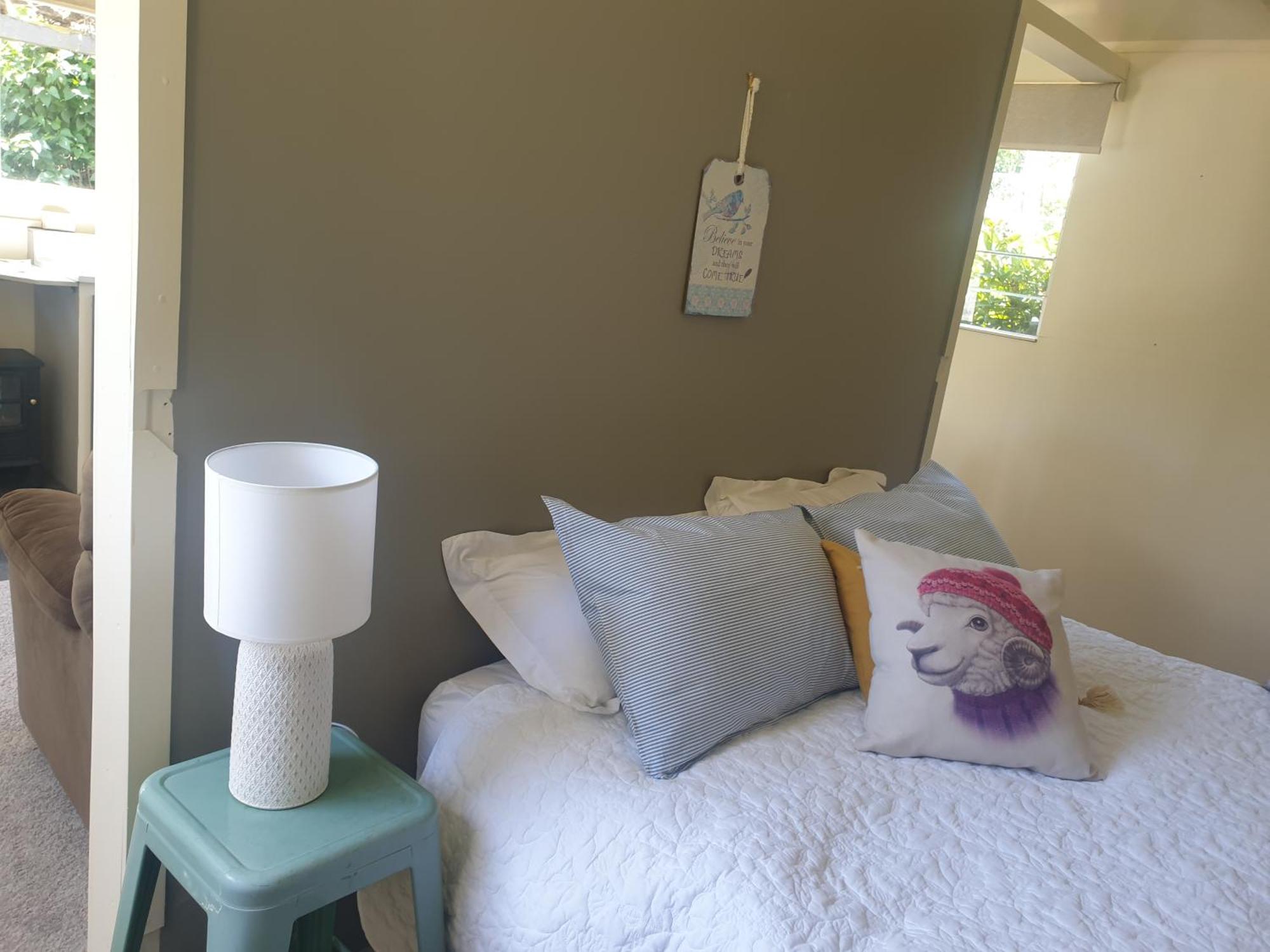 Windhaven Bed & Breakfast Duntroon Room photo