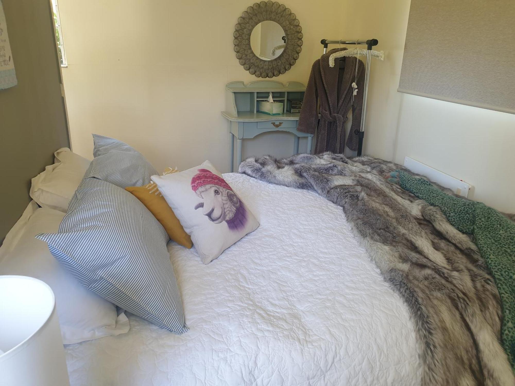 Windhaven Bed & Breakfast Duntroon Room photo